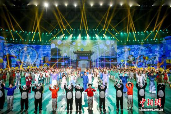 3月25日，第十届世界青少年武术锦标赛开幕式在天津举行。　中新社记者 佟郁 摄