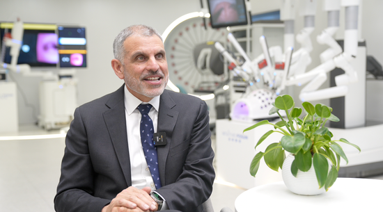 美国直观医疗公司CEO罗岱威近日在北京接受a target='_blank' href='/'中新社/a记者专访。a target='_blank' href='/'中新社/a国是直通车记者&nbsp;王东宇&nbsp;摄