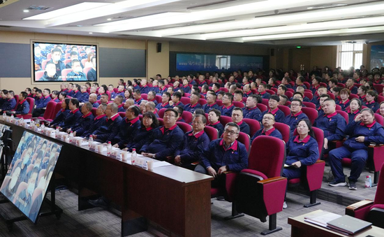 3d849590db751585f4c4aed9e3e37583