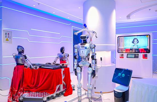 “全球首家机器人6S店”贵州首店一角