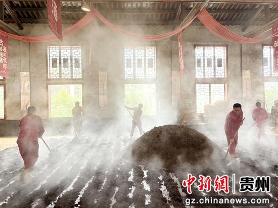 仁怀市各大酒企正火热推进酿酒工作 仁怀市各大酒企正火热推进酿酒工作