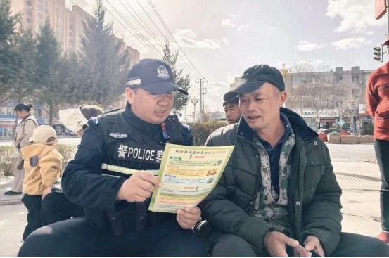 尉犁县公安局开展旅馆安全隐患排查 护航春季务工秩序