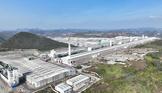 位于清镇经开区的贵州华仁新材料有限公司航拍图。代胜强 摄