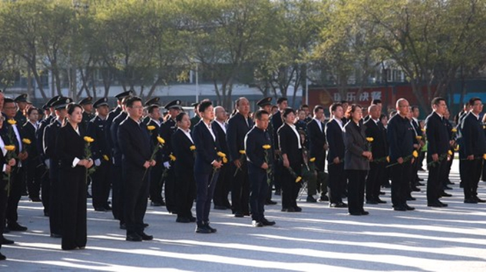 察布查尔县开展“追寻·2026·清明祭英烈”活动