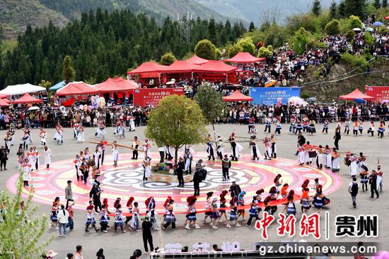 非遗里的钟山”南开苗族跳花笙歌舞韵演绎浓郁民族风情 非遗里的钟山”南开苗族跳花笙歌舞韵演绎浓郁民族风情