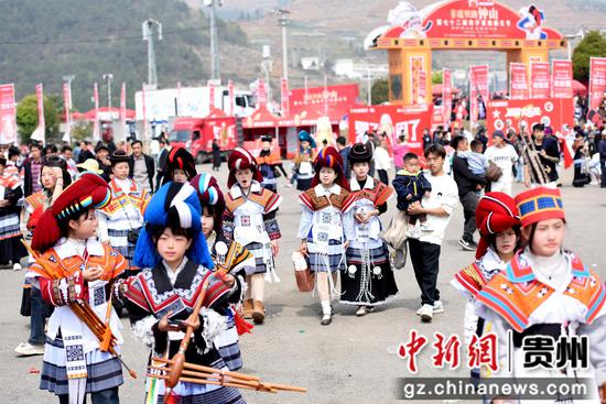 非遗里的钟山”南开苗族跳花笙歌舞韵演绎浓郁民族风情 非遗里的钟山”南开苗族跳花笙歌舞韵演绎浓郁民族风情