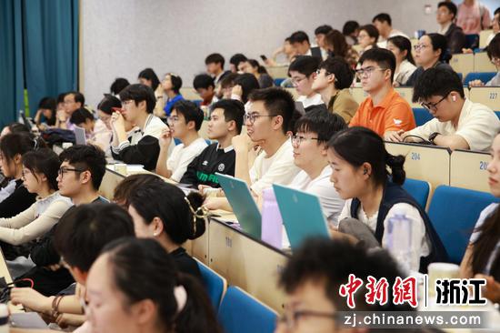 图为活动现场。孙杨洋 摄 图为活动现场。孙杨洋 摄