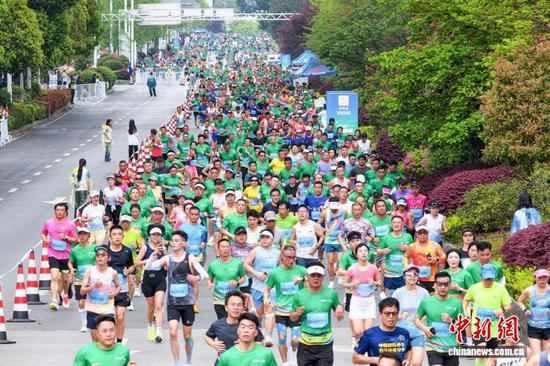 4月12日，赛事现场。吴浩宇 摄