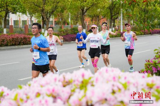 4月12日，赛事现场。吴浩宇 摄