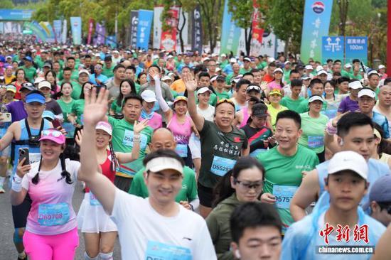 4月12日，赛事现场。吴浩宇 摄