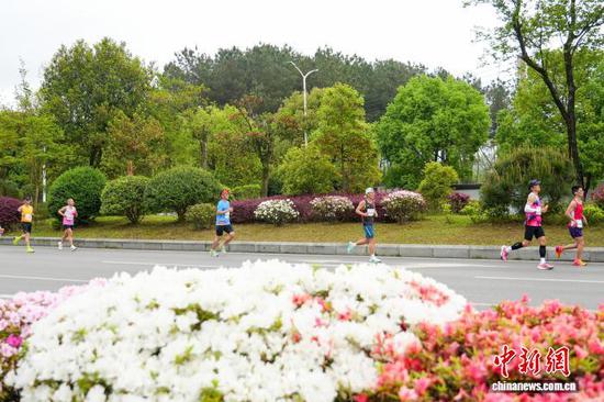 4月12日，赛事现场。吴浩宇 摄