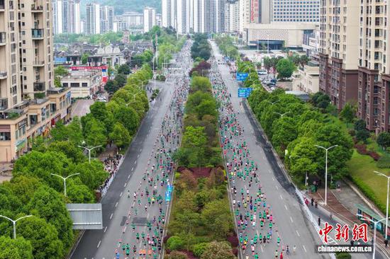 4月12日，赛事现场。吴浩宇 摄