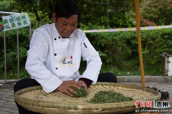 “斗茶”大会现场。 “斗茶”大会现场。