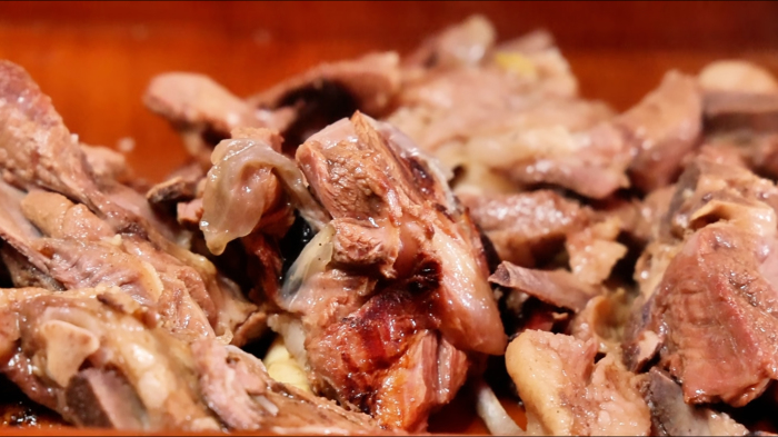 藏在温泉县的非遗！石头焖肉，一口解锁草原本真鲜香