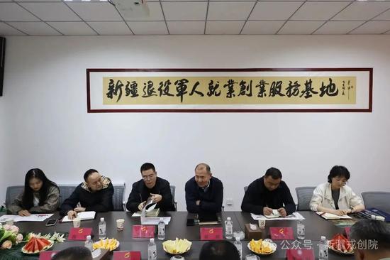 372fbdab2e4e20e4f66a8a6f99aaed4b