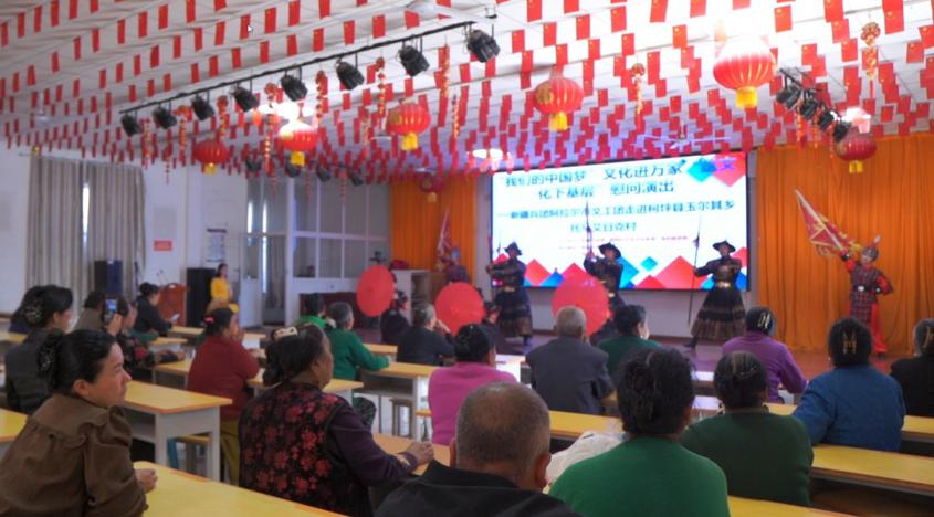 文化惠民暖民心 文藝盛宴促交流
