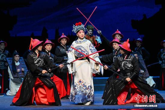 新编历史京剧《阳明悟道》在贵州遵义上演