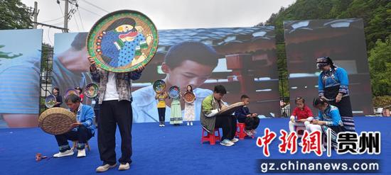 乌当簸箕画 乌当簸箕画