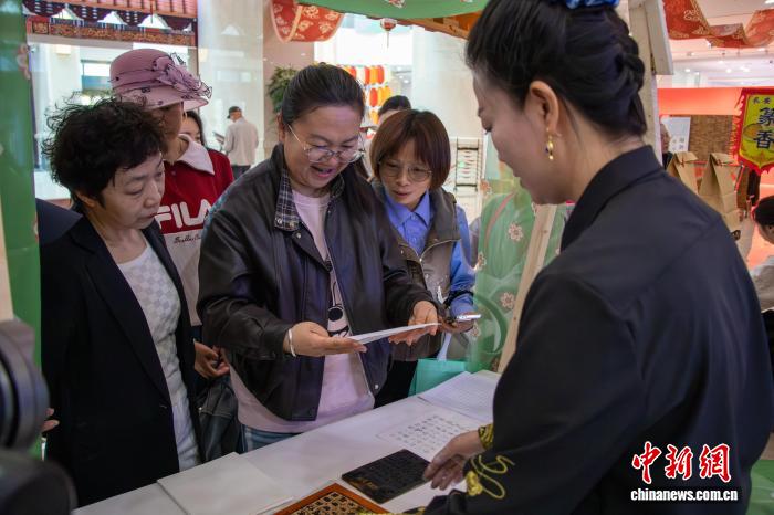 新疆全民阅读系列推广活动启动