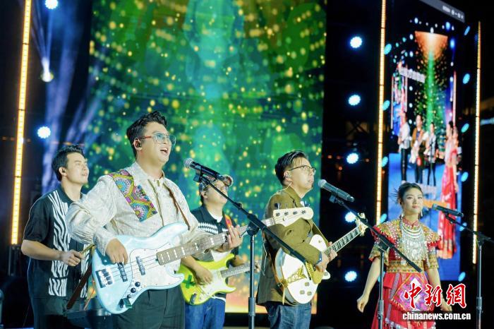 广西“村麦争霸2026”总决赛在南宁举行 打造“音乐版村BA”