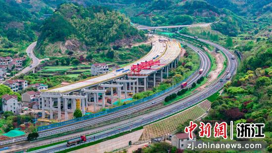 俯瞰甬金改扩建绍兴段项目。浙江交通集团&nbsp;供图