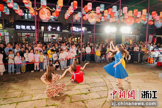 5月1日，演出现场。（主办方供图）