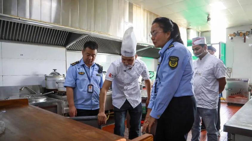 五一假期护航消费安全 柯坪县全方位筑牢食品安全防线