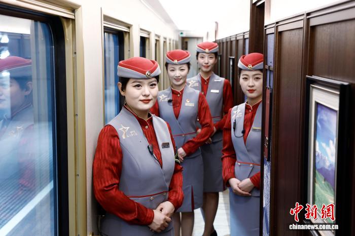 “长三角之星”旅游列车开启首次试运营 5月19日将从上海启程前往新疆