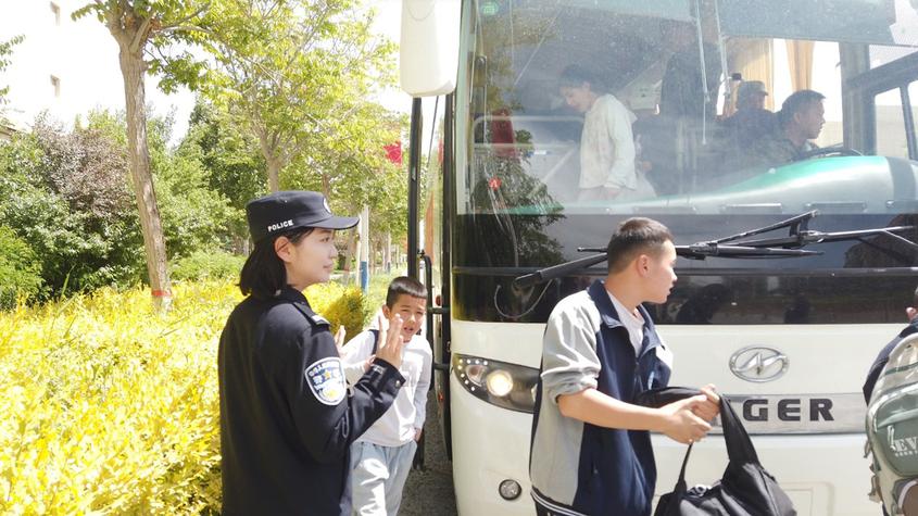 山路有爱，帕米尔高原的“爱心班车”发车了