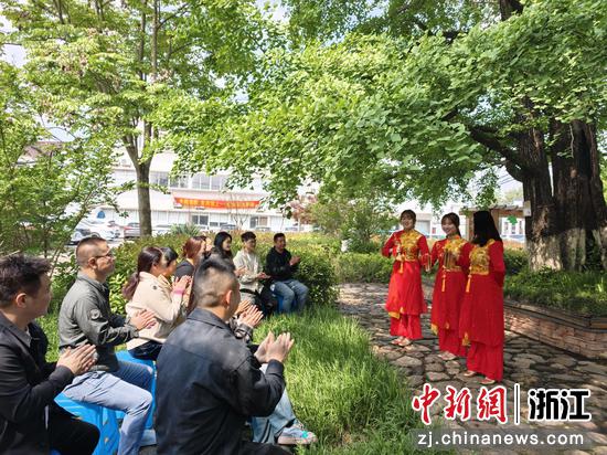 快板表演。&nbsp;煤山镇&nbsp;供图