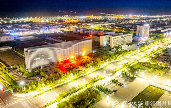 5月11日，克拉玛依市独山子区夜景。李向东 摄