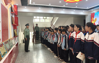 巴楚县“少年军校”正式揭牌成立！国防教育点亮热血少年