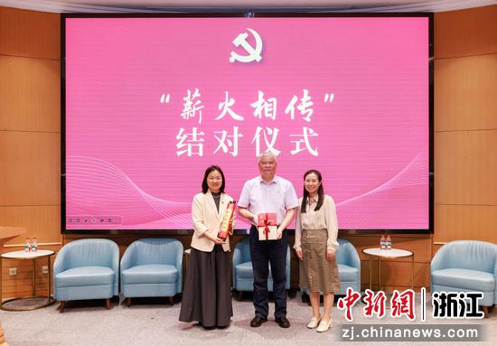 近日，结对仪式现场。（主办方供图）