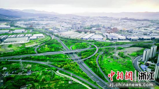 丽龙高速富岭互通。刘一洲&nbsp;摄