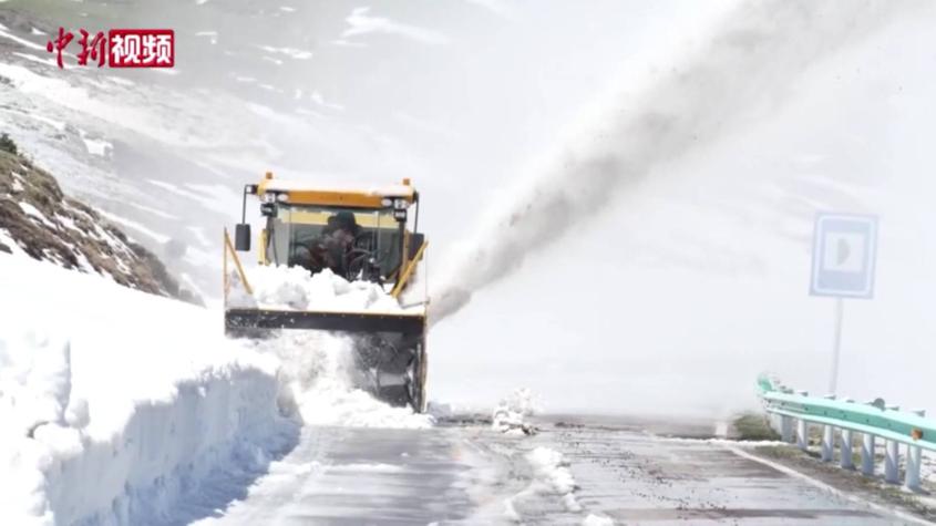 独库公路全线清雪收官 后续评估完成方可通车