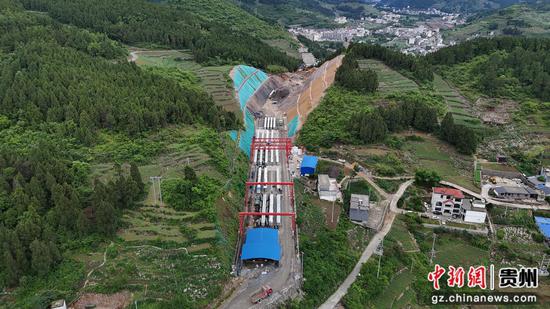 庙湾子大桥建设现场大景