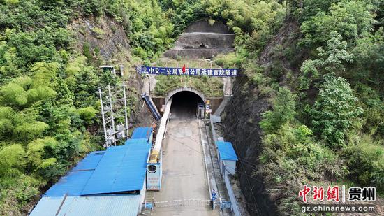 官院隧道大景