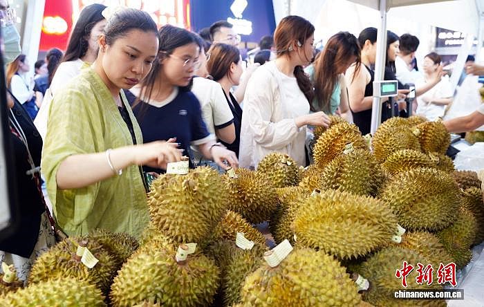 2026泰国购物节暨正大榴莲节在南宁启幕
