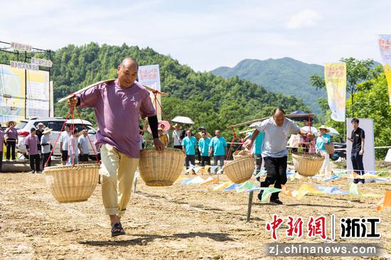 村民参加比赛。&nbsp;主办方&nbsp;供图