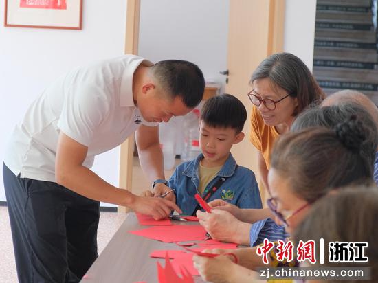 日前，温岭市太平街道方城社区"来方城组个幸福搭子"现场。王怡&nbsp;供图