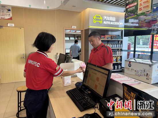首届“小满车友节”活动现场。浙江高速石油 供图 首届“小满车友节”活动现场。浙江高速石油 供图