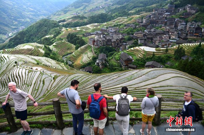 广西龙胜：梯田旅游日渐升温