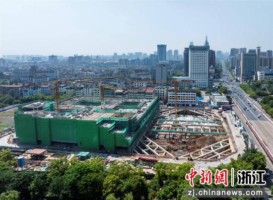金华开发区南苑教育培训中心项目施工建设现场。俞夏冰&nbsp;摄