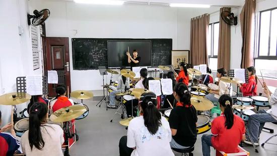 绥阳一小音乐教室。刘桂宇 摄 绥阳一小音乐教室。刘桂宇 摄