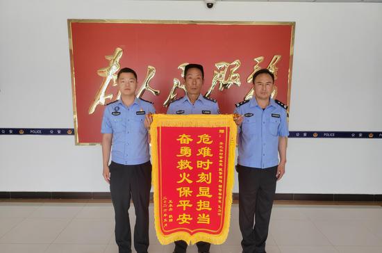 ffa7d69521d80937d9bd6a9f15c13613