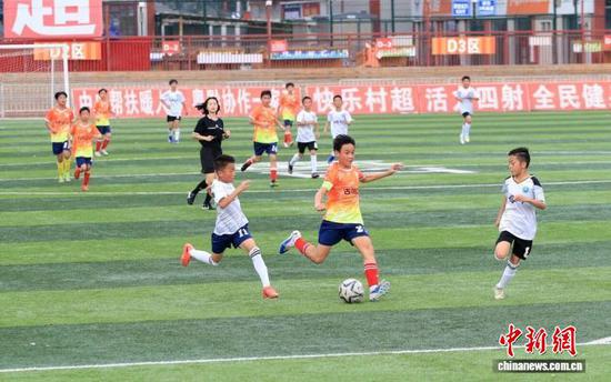 图为2026年，榕江县举行的“春假杯”“班超”足球联赛。榕江融媒 供图