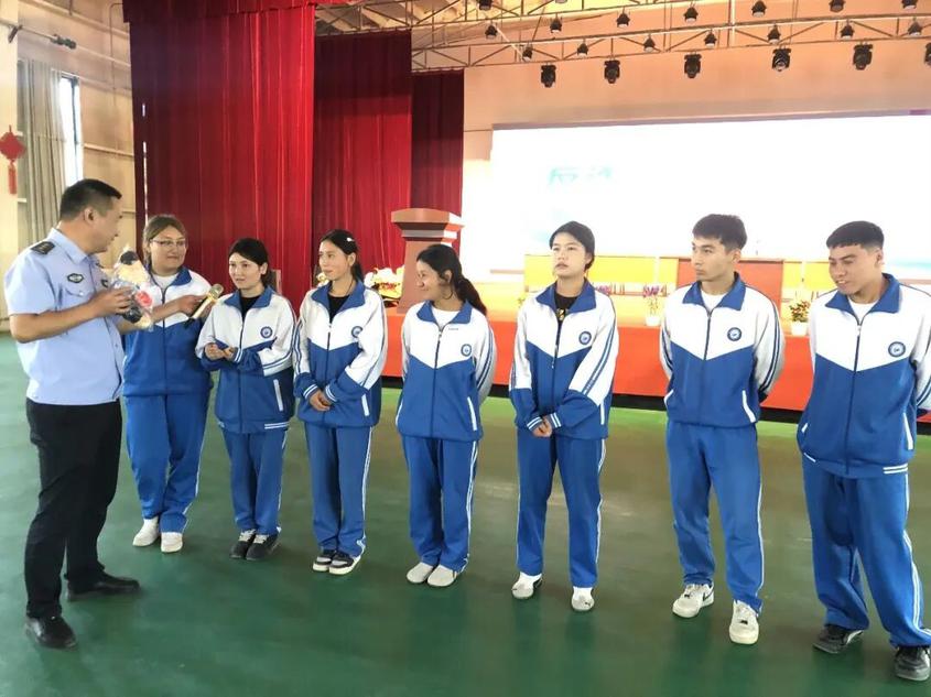 察布查尔县：趣味反诈进校园 千余名师生解锁假期防骗技能