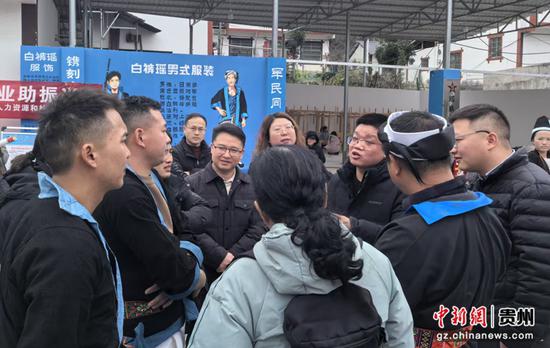 政策宣讲现场。