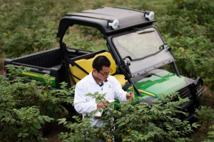 安利植物研发中心，科学家专注植物营养素的探索