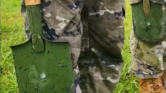 带你近距离感受工兵锹的威力